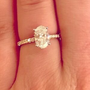 Elegant Yellow Gold 1.1 Karat Diamond Ring and wedding band set